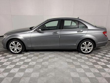 2011-Mercedes-Benz-C-Class-C-220-CDi-Avantgarde-Auto_18
