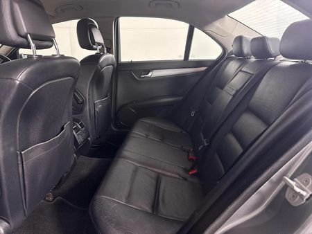 2011-Mercedes-Benz-C-Class-C-220-CDi-Avantgarde-Auto_3