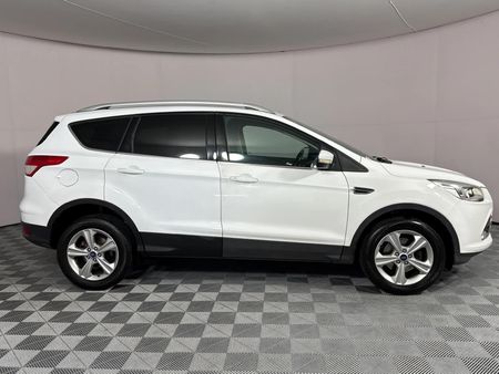2014-Ford-Kuga-16-EcoBoost-Ambiente_17