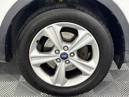 2014-Ford-Kuga-16-EcoBoost-Ambiente_5