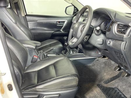 2023-Toyota-Fortuner-24-GD-6-RB_9