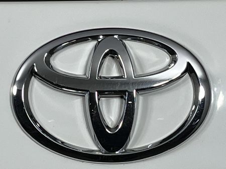 2023-Toyota-Fortuner-24-GD-6-RB_11