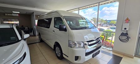 2026-Toyota-Quantum-25-D-4D-14-seat_0