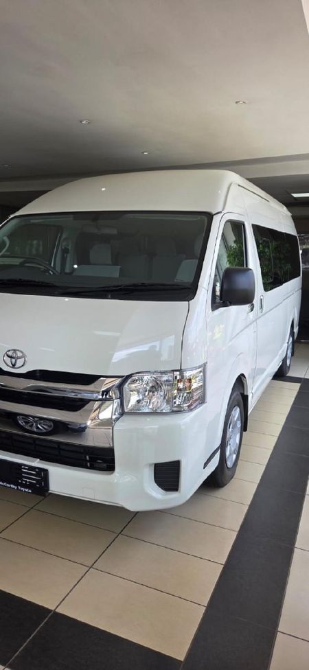 2026-Toyota-Quantum-25-D-4D-14-seat_1
