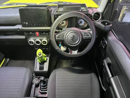 2024-Suzuki-Jimny-15-GLX-Auto_8
