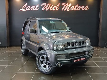2012-Suzuki-Jimny-13_0