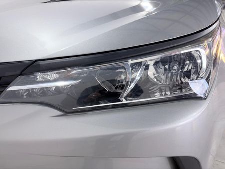 2023-Toyota-Corolla-Quest-18-Plus_17