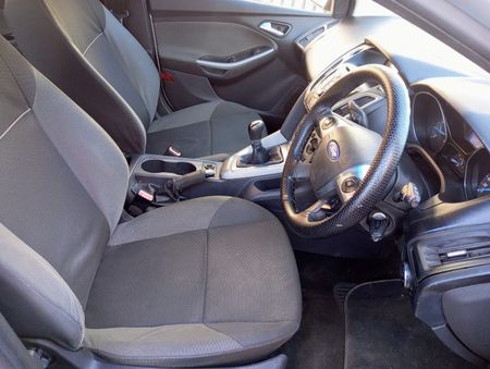 2014-Ford-Focus-16-Ti-VCT-Trend-5-dr_12