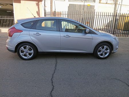 2014-Ford-Focus-16-Ti-VCT-Trend-5-dr_6