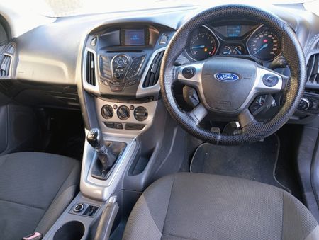2014-Ford-Focus-16-Ti-VCT-Trend-5-dr_8