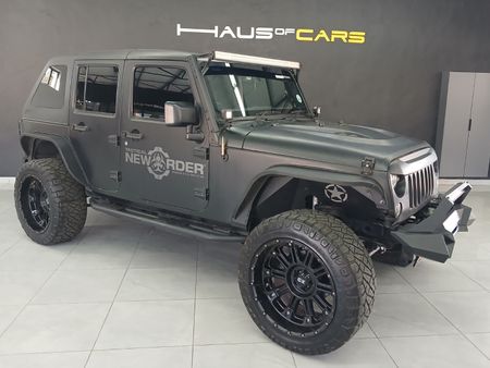 2017-Jeep-Wrangler-Unlimited-Sahara-36-V6-Auto_0