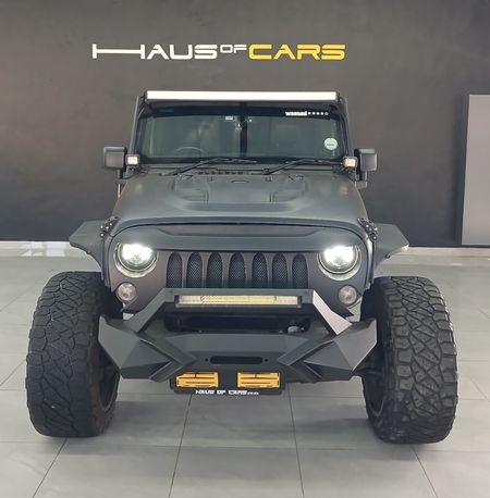 2017-Jeep-Wrangler-Unlimited-Sahara-36-V6-Auto_16