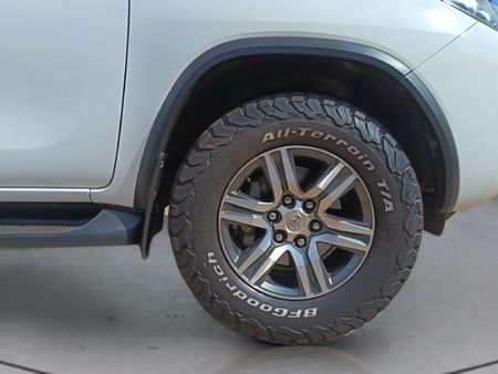2018-Toyota-Fortuner-24-GD-6-Raised-Body-Auto_9