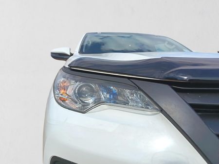 2018-Toyota-Fortuner-24-GD-6-Raised-Body-Auto_8