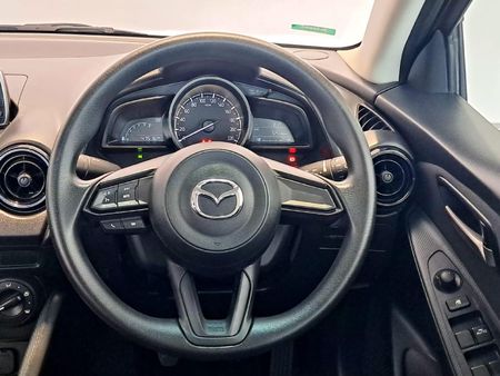 2022-Mazda-2-15-Active-5-dr_11