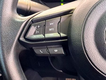 2022-Mazda-2-15-Active-5-dr_14