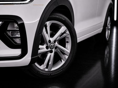 2023-Volkswagen-Taigo-10-TSI-R-Line-Auto_14