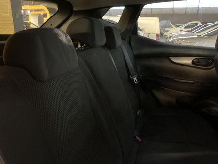 2016-Nissan-Qashqai-12T-Visia_9