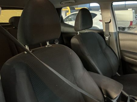 2016-Nissan-Qashqai-12T-Visia_12