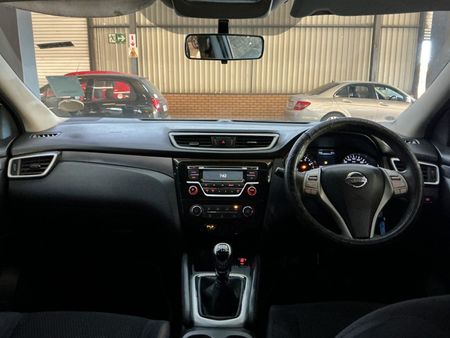 2016-Nissan-Qashqai-12T-Visia_13