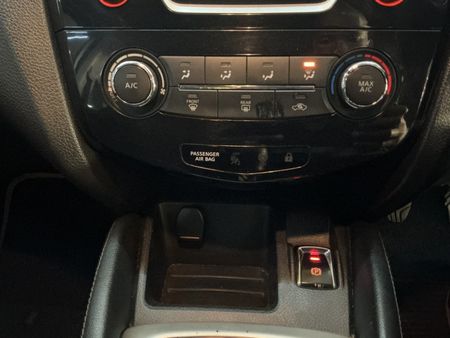 2016-Nissan-Qashqai-12T-Visia_17