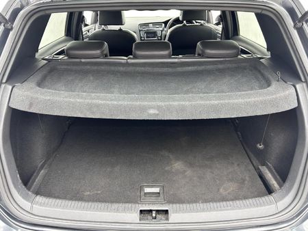 2014-Volkswagen-Golf-VII-GTI-20-TSI-Auto_12
