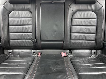 2014-Volkswagen-Golf-VII-GTI-20-TSI-Auto_13