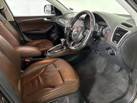 2015-Audi-Q5-20-TFSI-quattro-SE-Auto_9