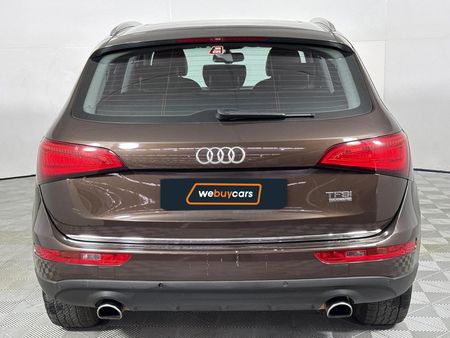 2015-Audi-Q5-20-TFSI-quattro-SE-Auto_17