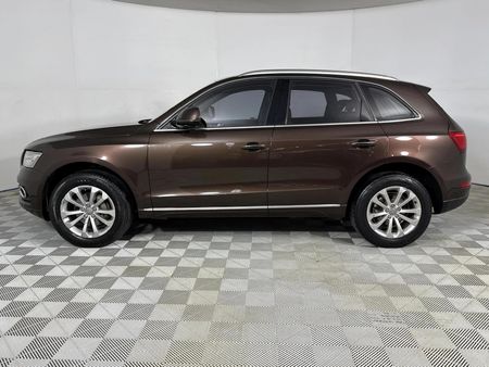 2015-Audi-Q5-20-TFSI-quattro-SE-Auto_18
