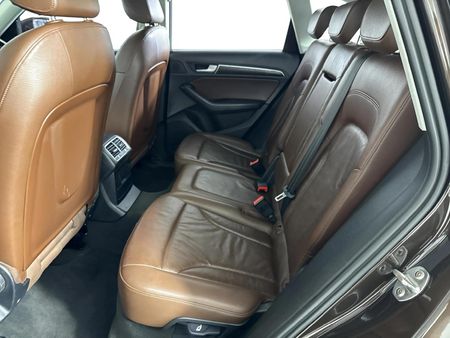 2015-Audi-Q5-20-TFSI-quattro-SE-Auto_3