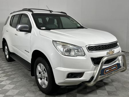2015-Chevrolet-Trailblazer-28-LTZ-4x4-Auto_16