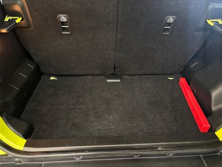 2023-Suzuki-Jimny-15-GLX-AllGrip-5-Door_18