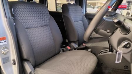 2024-Suzuki-Jimny-15-GLX-AllGrip-5-Door-Auto_13