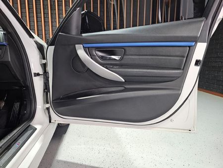 2018-BMW-3-Series-320d-M-Sport-Auto_18