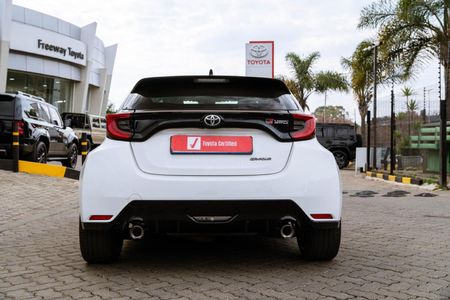 2021-Toyota-GR-Yaris-Rally-16T_5