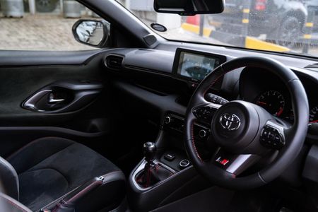 2021-Toyota-GR-Yaris-Rally-16T_8