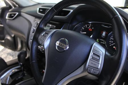 2017-Nissan-X-Trail-25-SE-4x4-Auto_10