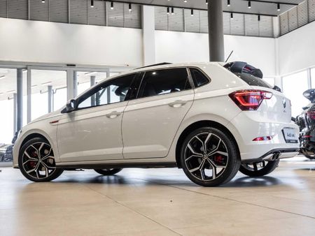 2023-Volkswagen-Polo-20-GTI-Auto-147kW_10