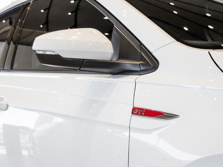 2023-Volkswagen-Polo-20-GTI-Auto-147kW_3