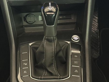 2023-Volkswagen-Tiguan-14-TSI-R-Line-DSG-Auto-110kW_10