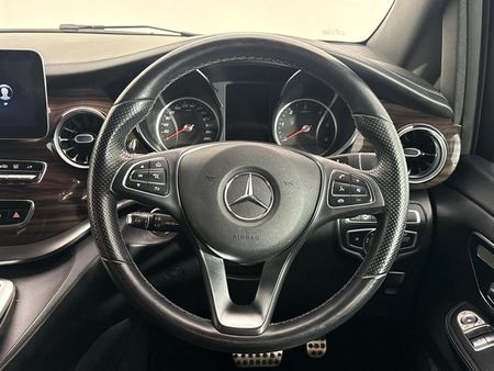 2022-Mercedes-Benz-V-Class-V-250d-Avantgarde-Auto_12