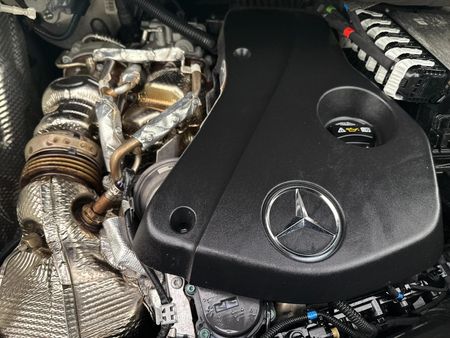 2022-Mercedes-Benz-V-Class-V-250d-Avantgarde-Auto_13
