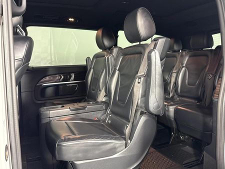 2022-Mercedes-Benz-V-Class-V-250d-Avantgarde-Auto_8