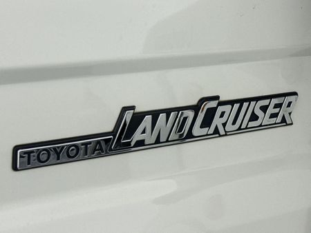 2023-Toyota-Land-Cruiser-79-45-D-Double-Cab_11