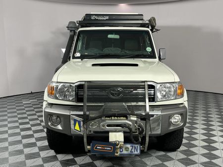 2023-Toyota-Land-Cruiser-79-45-D-Double-Cab_17