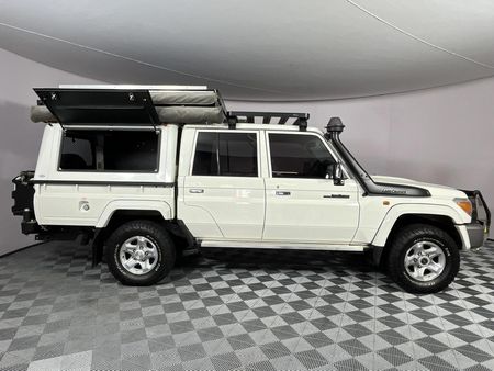 2023-Toyota-Land-Cruiser-79-45-D-Double-Cab_19
