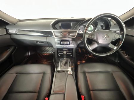 2011-Mercedes-Benz-E-Class-E-200-CGI-BE-Avantgarde_1