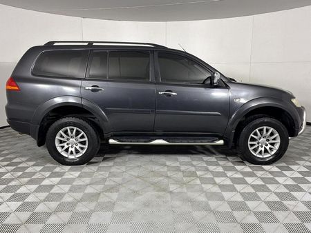 2013-Mitsubishi-Pajero-Sport-32-DI-D-GLS-Auto_16