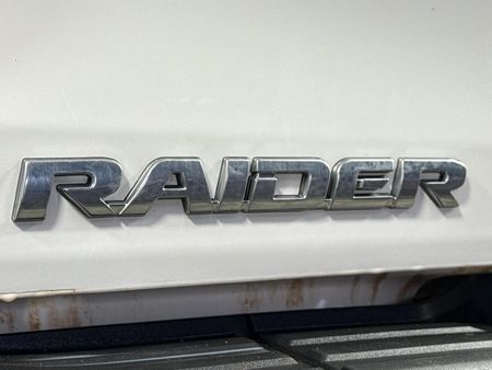 2024-Toyota-Hilux-24-GD-6-Raider-4x4-Auto-Double-Cab_11